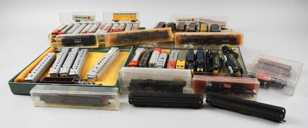 Huge Lot Atlas N Scale Train Sets and More (1 of 10)