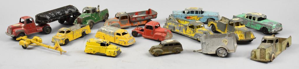 Vintage Lot Tootsie Toy Diecast Vehicles: These vehicles are mostly Tootsie Toys and are diecast trucks with a couple Packards and a boat trailer.