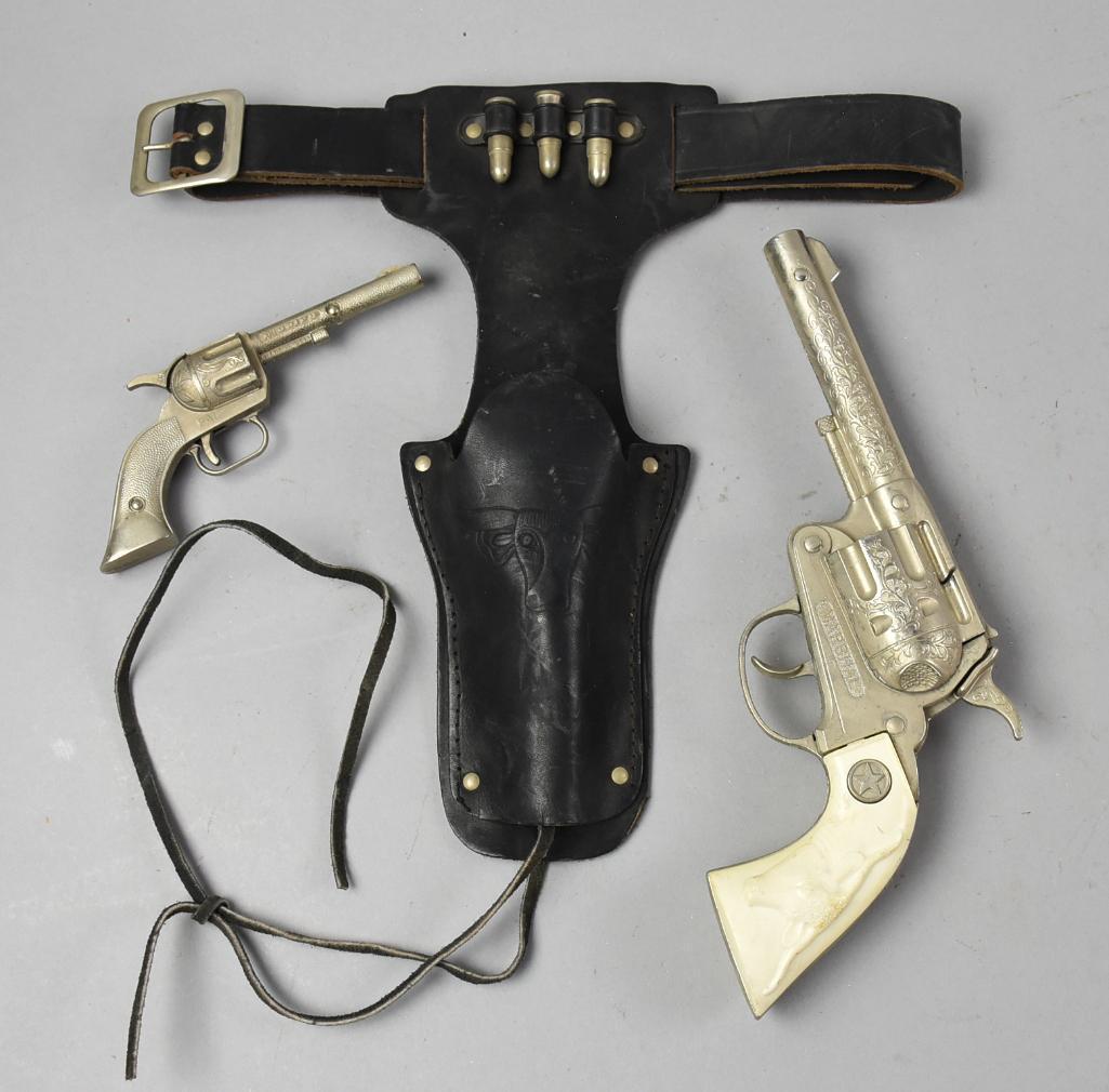 Vtg Hubley Marshall & Pal Cap Guns, Tooled Holster Belt (1 of 6)