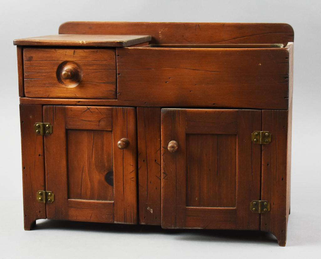 Antique Salesman Sample Dry Sink/Copper Basin (1 of 9)