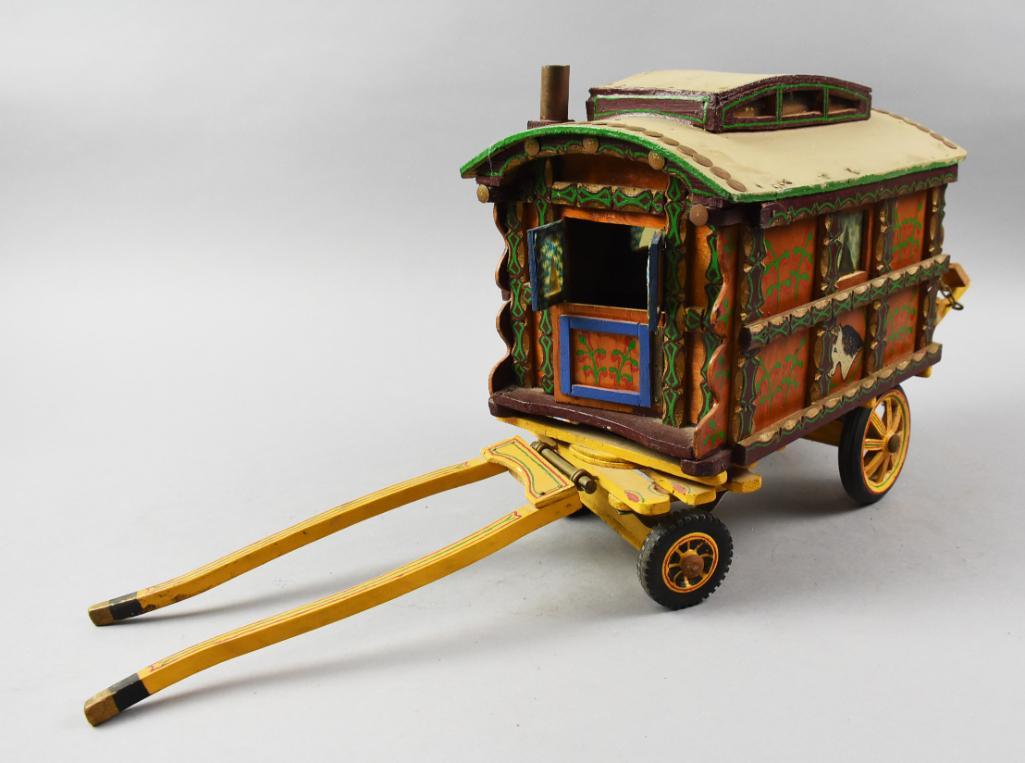 Vintage Scale Model Hand Made Gypsy Wagon (1 of 10)