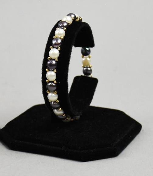 14K Gold Bracelet, Black & White Pearls, Gold Beads (1 of 5)