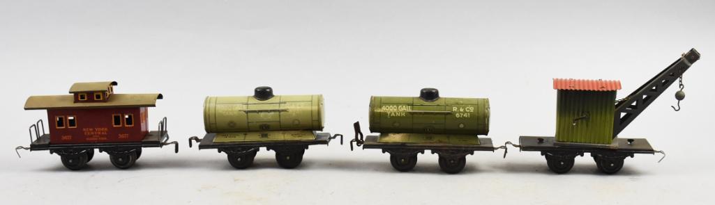 Prewar Fandor Tin Tank Cars, Crane and Caboose (1 of 7)