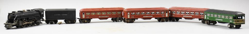 Postwar Lionel Lines 1666 Locomotive & Passenger (1 of 8)