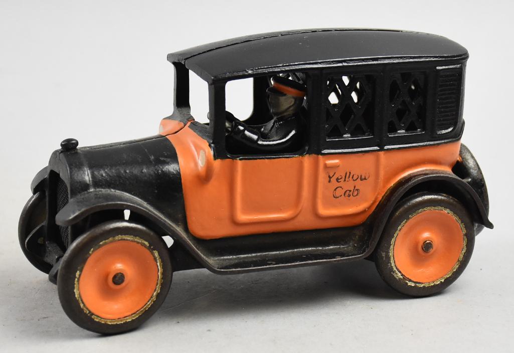 c1930 Arcade Mfg Co Cast Iron Yellow Cab (1 of 9)