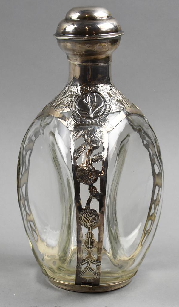 Vintage Haig & Haig Pinch Bottle Mexico Sterling Overlay (1 of 9)