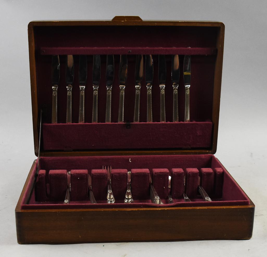 1930-73 1847 Rogers Adoration Basic Flatware Service (1 of 9)