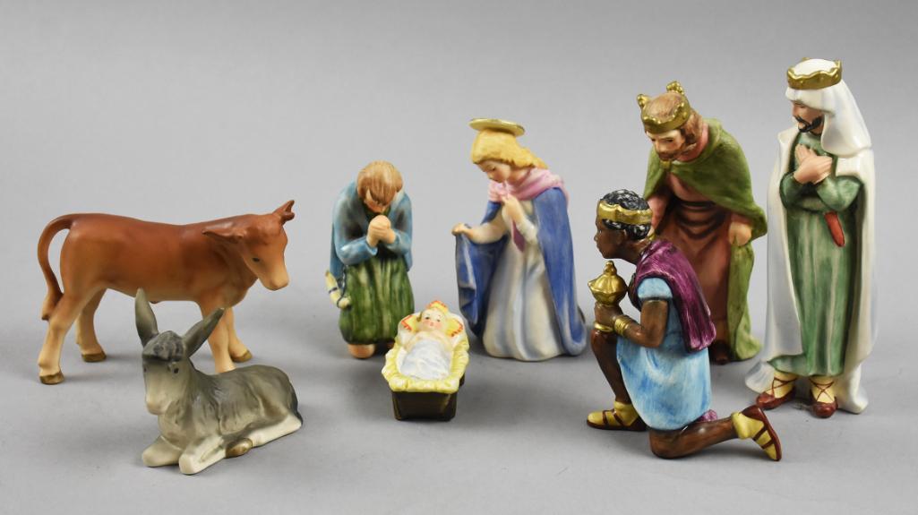 Vintage Goebel Hummel Complete Nativity Set: This sweet nativity set is Goebel. Appears complete with Mary, Joseph, baby Jesus, three wise men and two stable animals. All well marked.