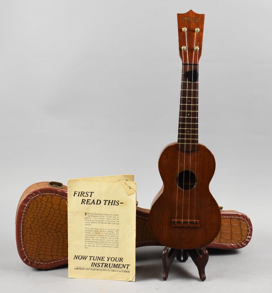 Vintage CF Martin & Co Ukulele with Original Case (1 of 16)