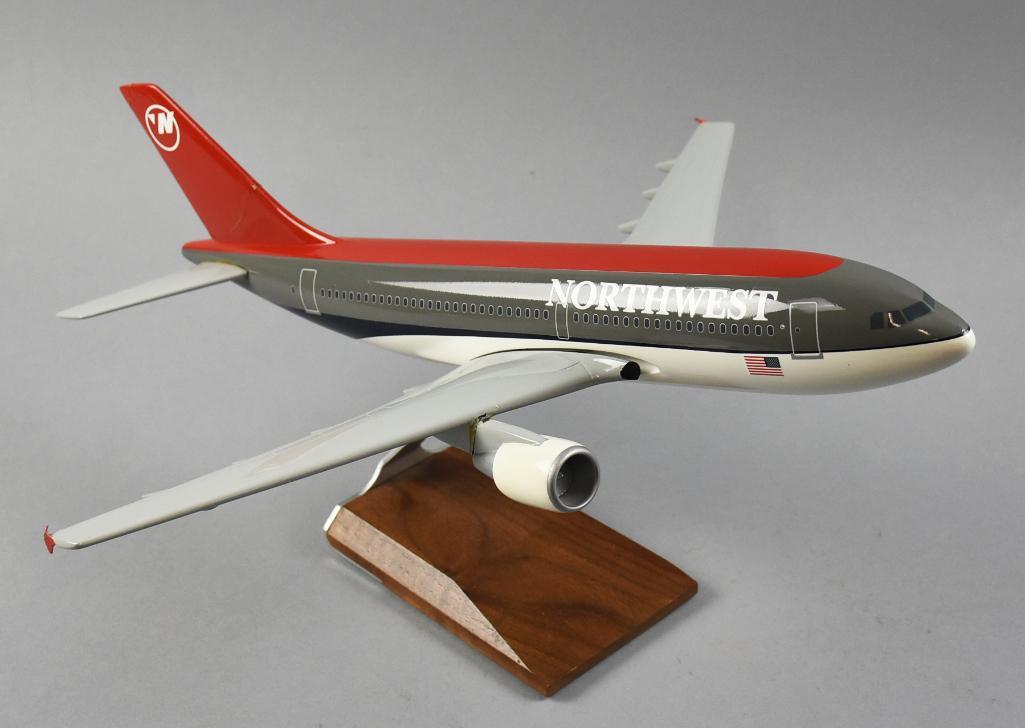 Pacific Miniatures Northwest Airlines Model Airplane w/ Box (1 of 12)