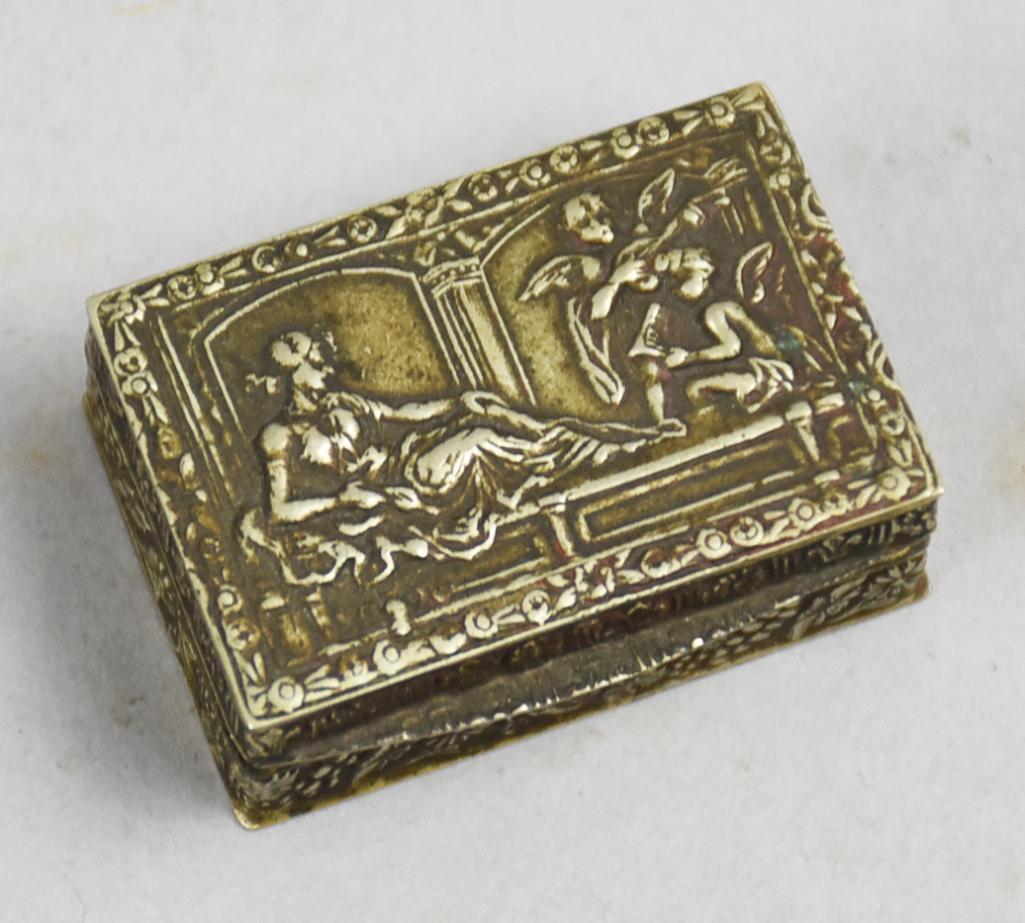 Vintage Italian Sterling Repousse Pill Box (1 of 7)