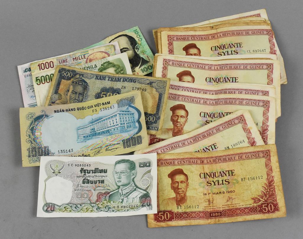 Vintage Foreign Currency, Vietnam, Guinee, Peru & More (1 of 3)
