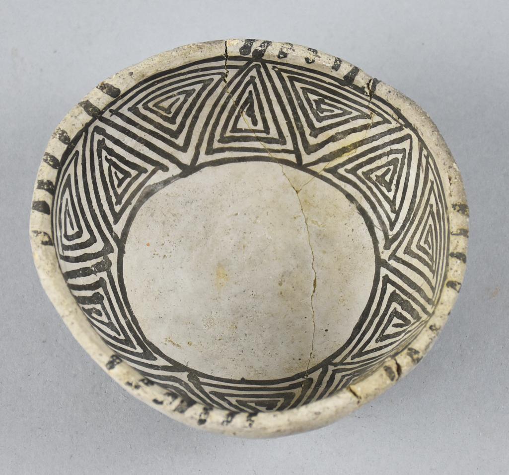 1100-1250 AD Mogollon Tularosa Black-White Bowl: Absolutely gorgeous pottery of Native American origin. This Tularosa pitcher is decorated with black triangle coil details throughout on white. It is Mogollon (Central Arizona) culture from 1100-1250 