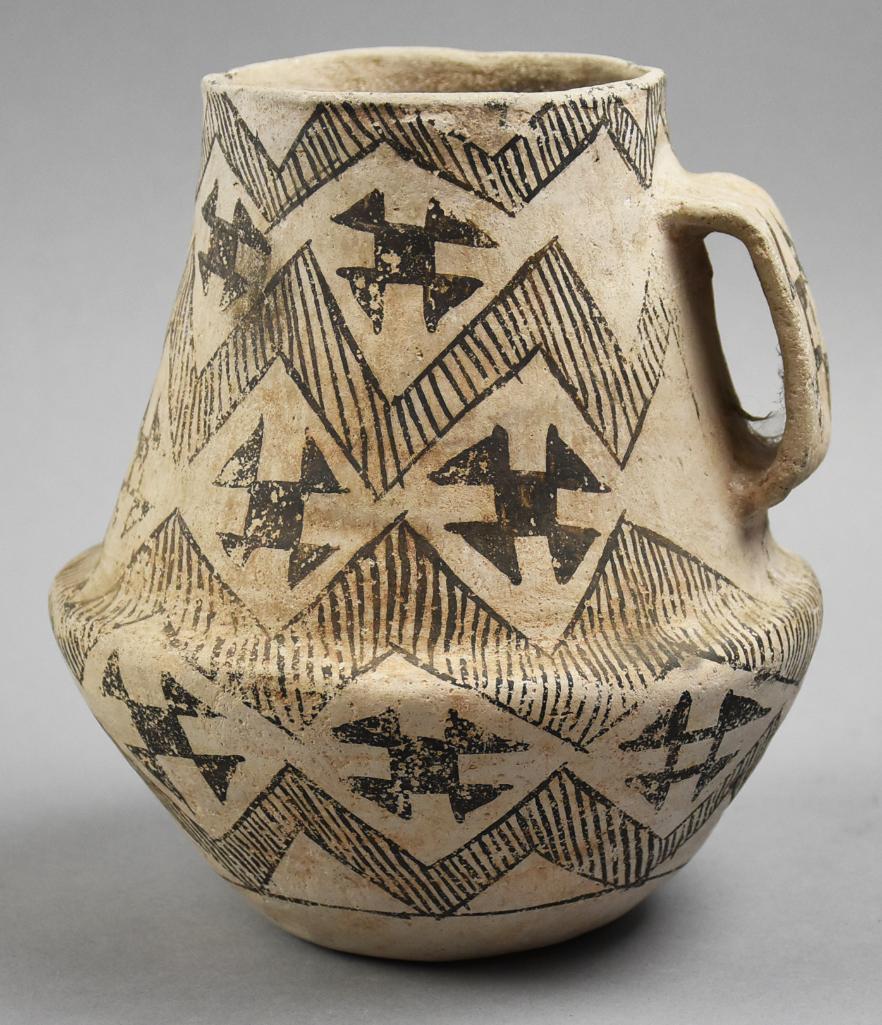 950-1150 AD Anasazi Chaco Black on White Pitcher (1 of 6)