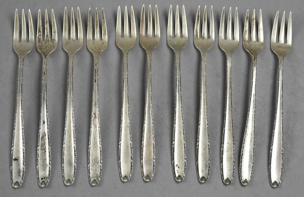 1947-1991 Alvin Sterling Southern Charm Cocktail Forks: These are pretty cocktail forks from Alvin Manufacturing Co. The pattern is marked on back as Southern Charm which ran from 1947 to 1991. Each is approx 5.5" long with an overall approx weight of 156g