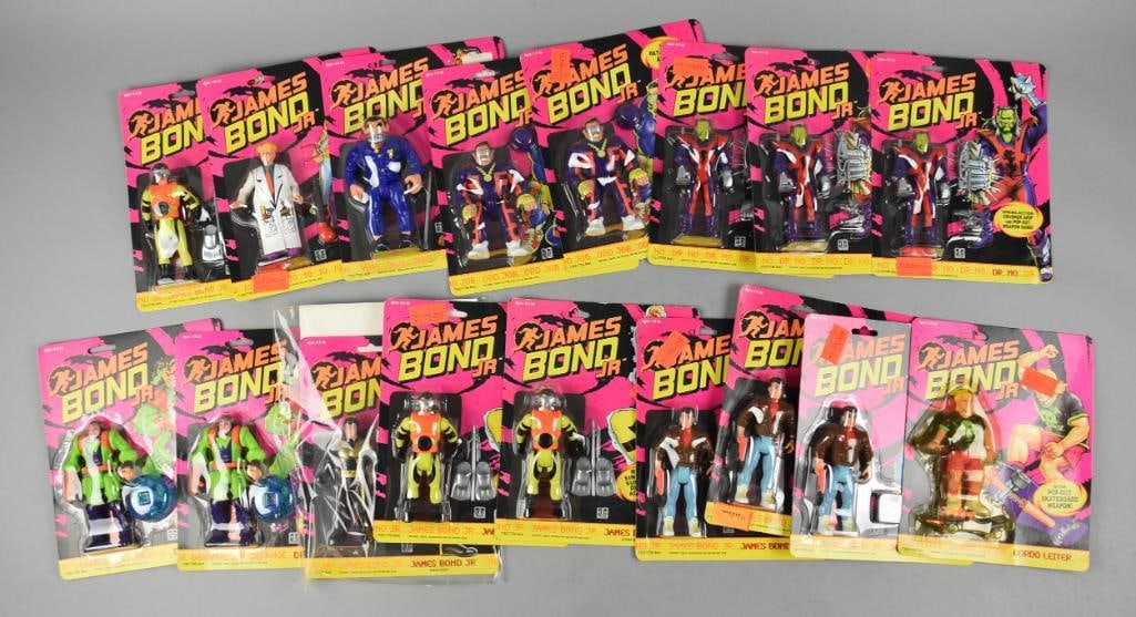(17) 1991 Hasbro James Bond Jr. Action Figures, Carded - NOS (1 of 5)
