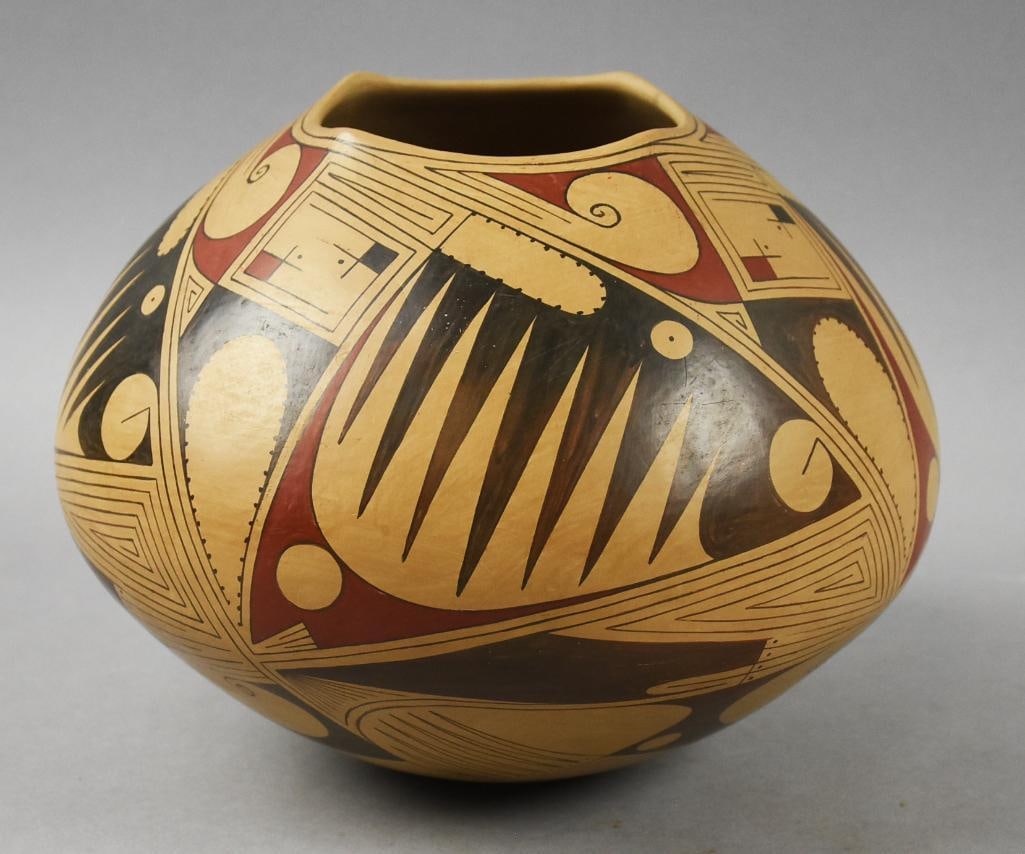 Taurina Baca (Mata Ortiz) Hand Painted Olla/Pot (1 of 7)