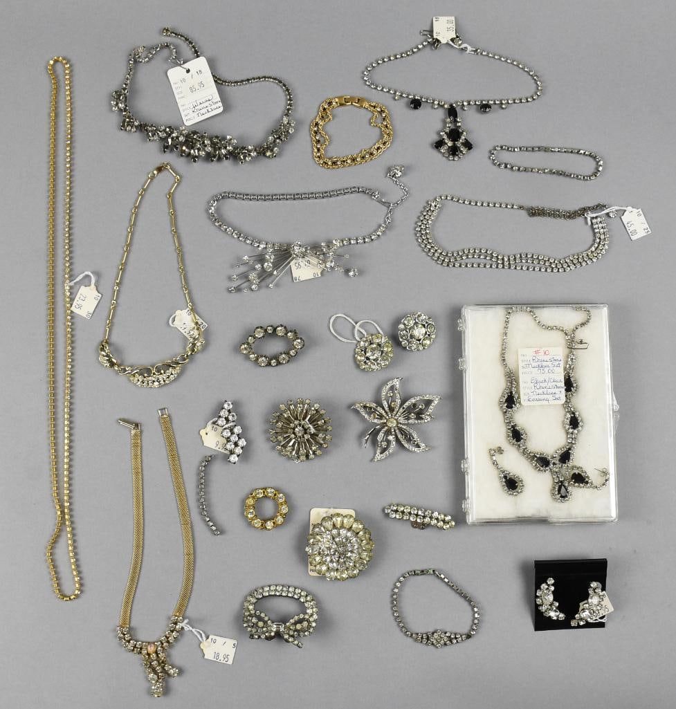 Vintage Rhinestone Jewelry Assortment (1 of 7)
