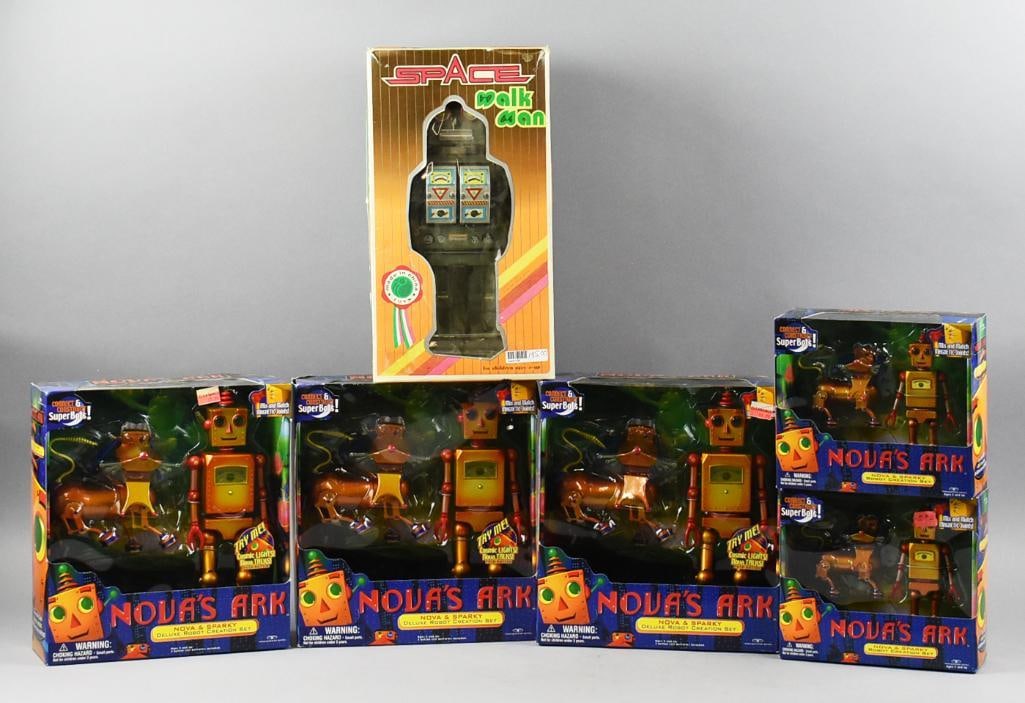 Space Walk Man & Nova's Ark Action Figures, NIB - NOS (1 of 3)