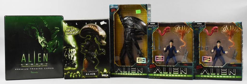 Aliens Action Figures, Nodder, Trading Cards-MIPs-NOS (1 of 2)