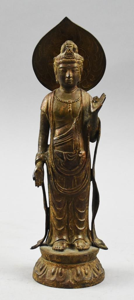 Antique Chinese Bronze Guanyin Sculpture: This is a great looking piece of Chinese origin. Appears bronze, this is a statue of Guanyin. She stands approx. 11" tall and has no visible marks.