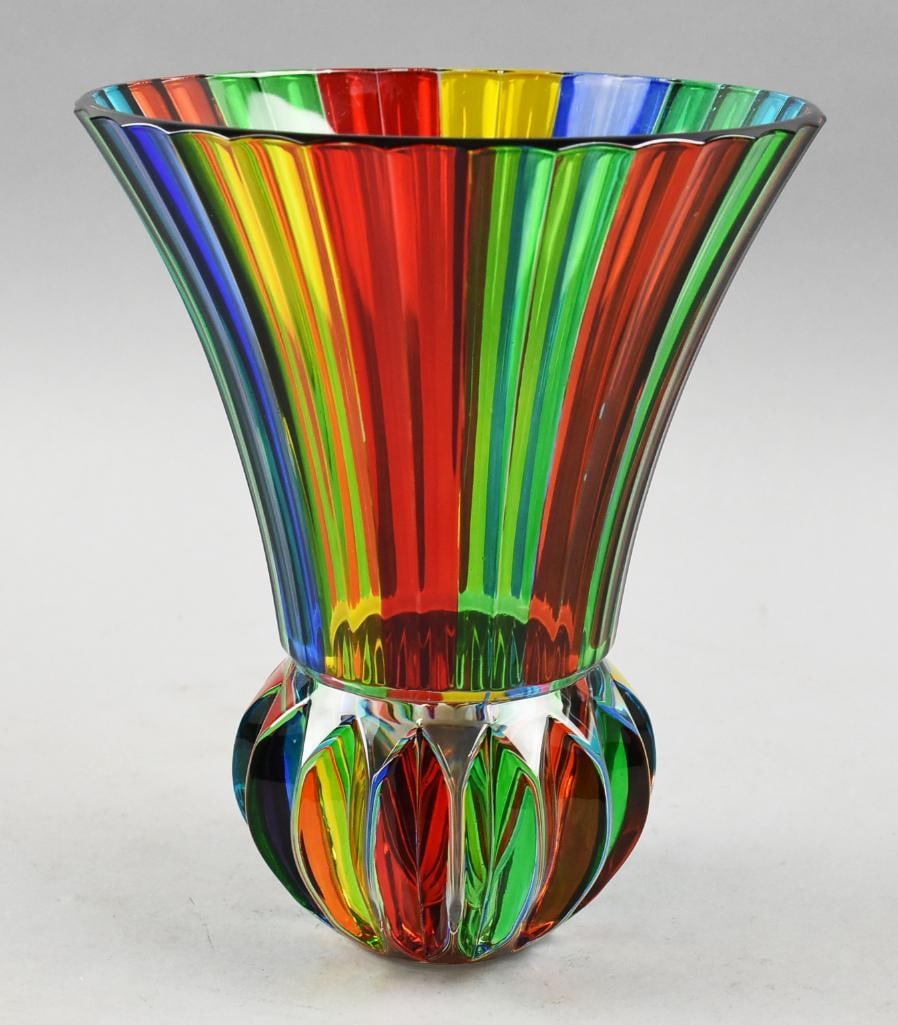 Due Zeta Crystal Rainbow Flared Rim Vase: Very pretty crystal vase by Due Zeta, Venezia Italy. Lovely rainbow pattern all around. Original label remains in tact on bottom, measures approx.?10" tall x 8.5" wide.