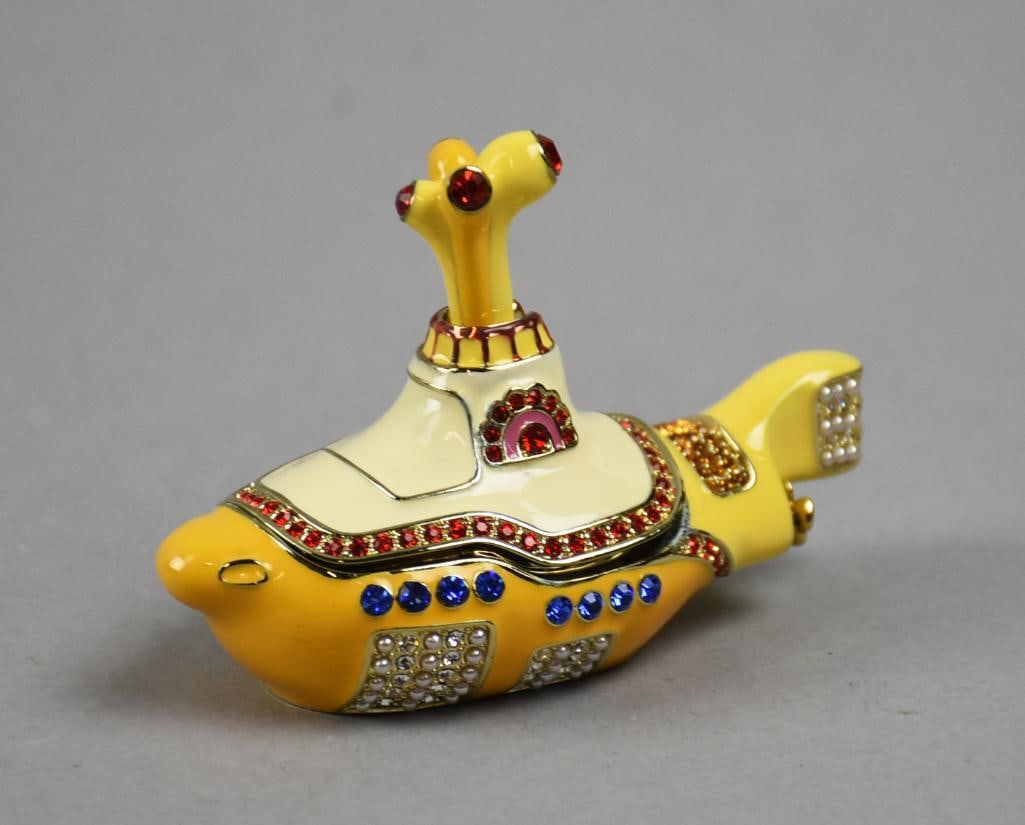 Ltd Ed Vandor/Swarovski Yellow Submarine Jewel Box-COA: Adorable jewelry box from Vandor is a limited edition. This Yellow Submarine is adorned with Swarovski crystals and comes in the original box with COA indicating this piece is 342 of only 700. Measure