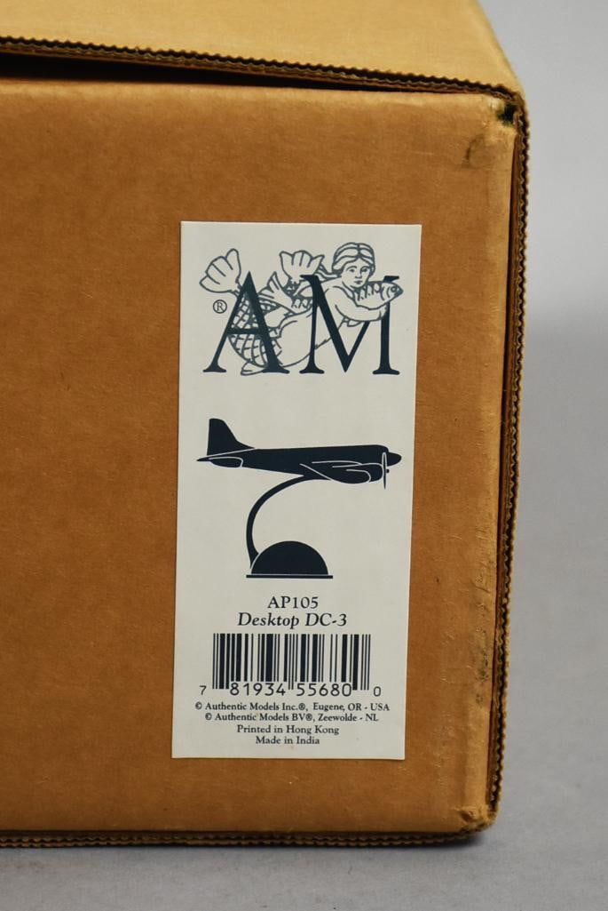 Art Deco Style Plane DC-3 Desktop Replica, AP105-Mint in Box (1 of 4)