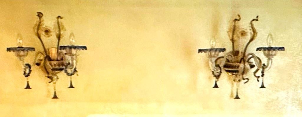 La Murrina Murano Blue & Gold Glass Wall Floral Leaf Wall Sconces: Stunning pair of Murano glass wall sconces. Each has a pair of ornate leaves and dangling flowers below the bulbs. Blue glass is infused with gold with the long leaves also being gold. Both measure ap