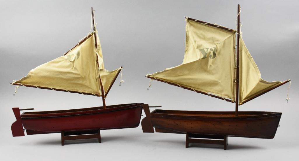 Authentic Models Hand Crafted Madeira Y3 & Y9, Orig Box: Wonderful pair of boats from Authentic Models out of the Netherlands. Each of these sail boats are hand crafted and hand painted. They are Madeira Y3 (honey) and Madeira Y9 (red) They come in their or