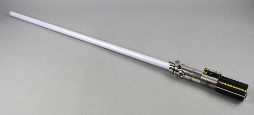 2015 Lucasfilm Star Wars JEDI Lightsaber (1 of 7)