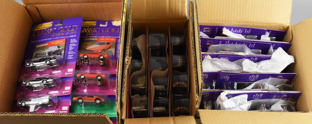 (61)2000, 02, 04 Johnny Lightning Classic Gold-Orig Ship Box (1 of 7)