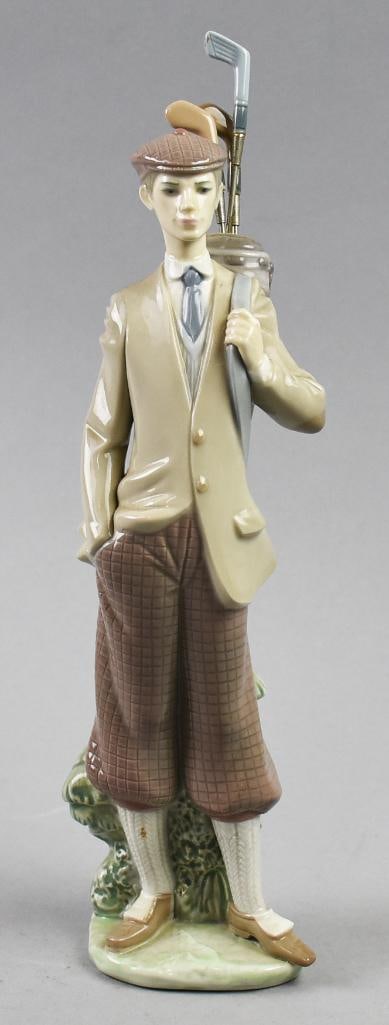Retired Lladro Waiting To Tee Off Figure #5301: Very nice figurine