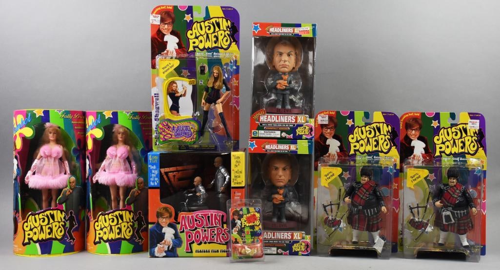 (8) 1999 McFarlane Austin Powers Action Figures/Teeth-NOS: Lot is eight 1999 McFarlane Austin Powers Action Figures/Teeth-NOS. One each: Felicity Shagwell and Dr. Evil Mini Me/tricycle. Two of each: Dr. Evil, Fembot and Fat Man. Includes a pair of Austin's te