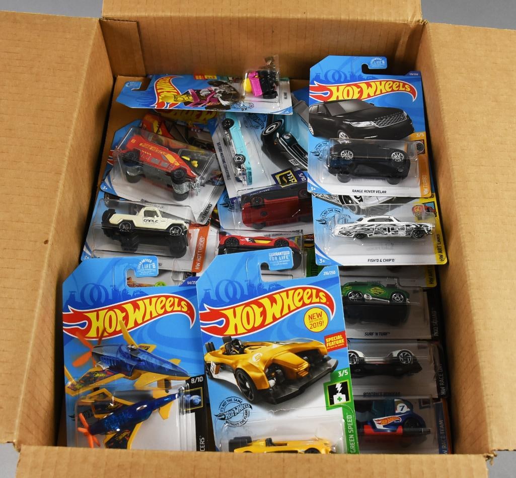 (165) 2013, 2017 Mattel Hot Wheels Variety-MOC-NOS: Lot is approximately 165 2013, 2017 Mattel Hot Wheels Variety-MOC-NOS. Unsorted. Single owner collection from the largest toy collector on the West Coast.