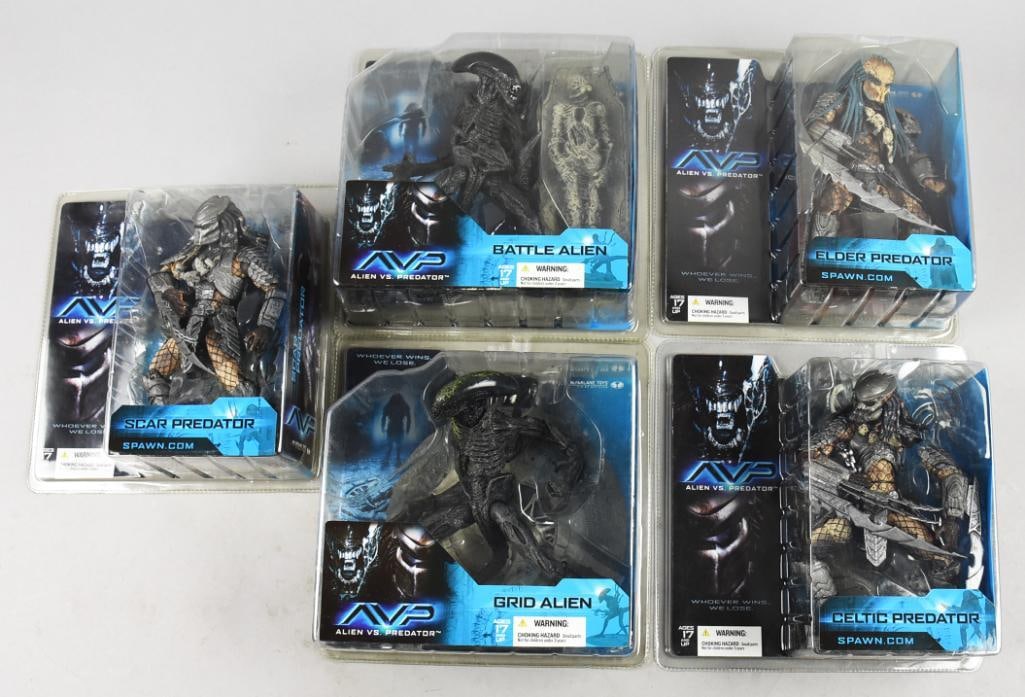 (5) 2004 McFarlane Alien vs Predator Action Figures-MIP-NOS (1 of 2)