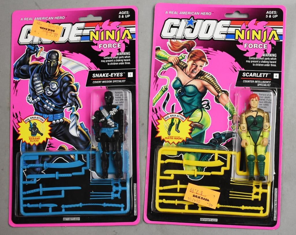 (2) 1992 Hasbro GI Joe Ninja Snake Eyes-Scarlett-MOC-NOS: Lot is a pair of 1992 Hasbro GI Joe Ninja Snake Eyes-Scarlett-MOC-NOS. Single owner collection from the largest toy collector on the West Coast.