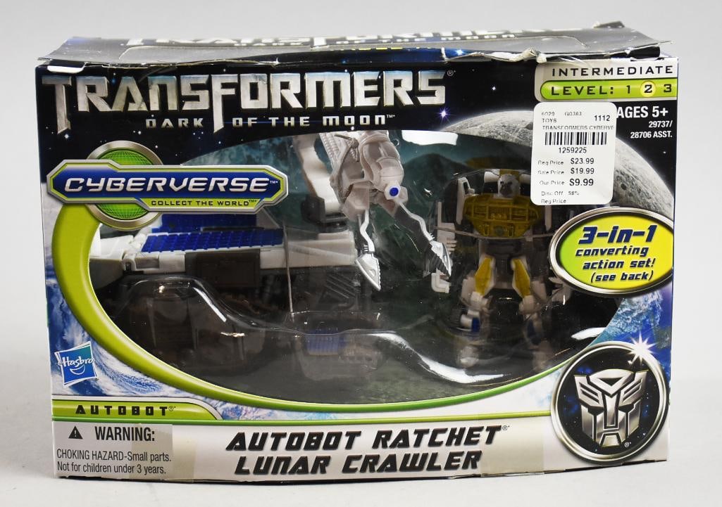 2011 Hasbro Transformers Autobot Ratchet-MIB-NOS: 2011 Hasbro Transformers Autobot Ratchet Lunar Crawler-MIB-NOS. Single owner collection from the largest toy collector on the West Coast.