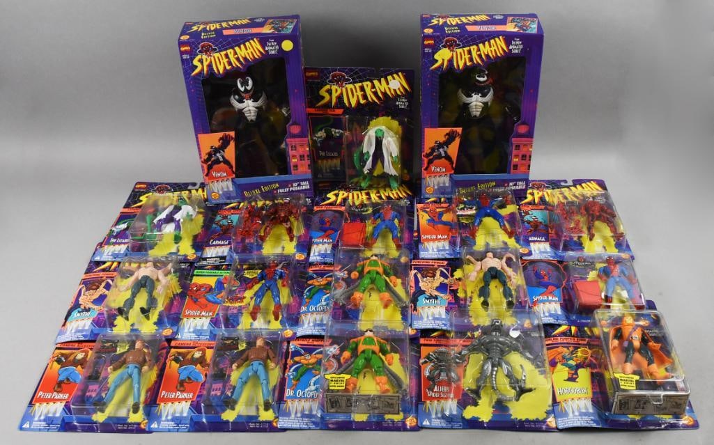 (18) 1994 Toy Biz Spiderman Action Figures-MIP-NOS: Lot is 18 1994 Toy Biz Spiderman Action Figures-MIP-NOS. Includes Deluxe Edition Venom, The Lizard, Hobgoblin, Peter Parker, Spiderman with Web Parachute and more. Does contain duplicates. Single owne