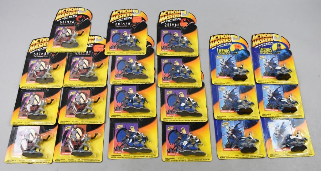 (21) 1994 Kenner Batman Die Cast Action Figures-MOC-NOS: Lot is 21 1994 Kenner Batman Die Cast Action Figures-MOC-NOS. Includes six Batman, seven Cat Woman and eight Batman Legends of Batman. Single owner collection from the largest toy collector on the Wes