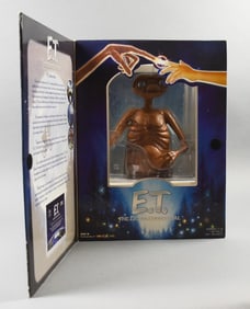 2002 Wow Wee ET: Extra Terrestrial Collectible Figure-MIB