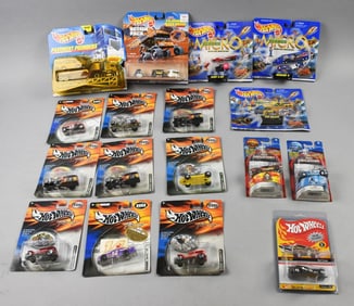 (17) 1997, 99, 2001-02 Mattel Hot Wheels Asst - MOC - NOS