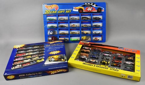 (3) 1995, 97, 2005 Mattel Hot Wheels Multi Car Sets-NOS