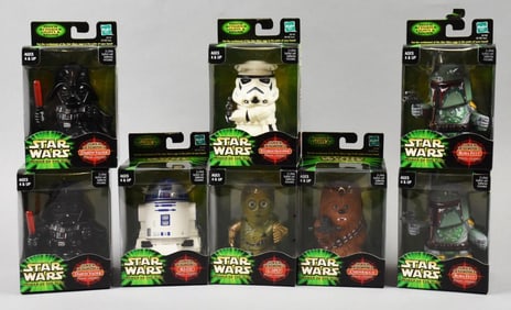 (8) 2001 Hasbro Super Deformed Star Wars Figures-MIB-NOS