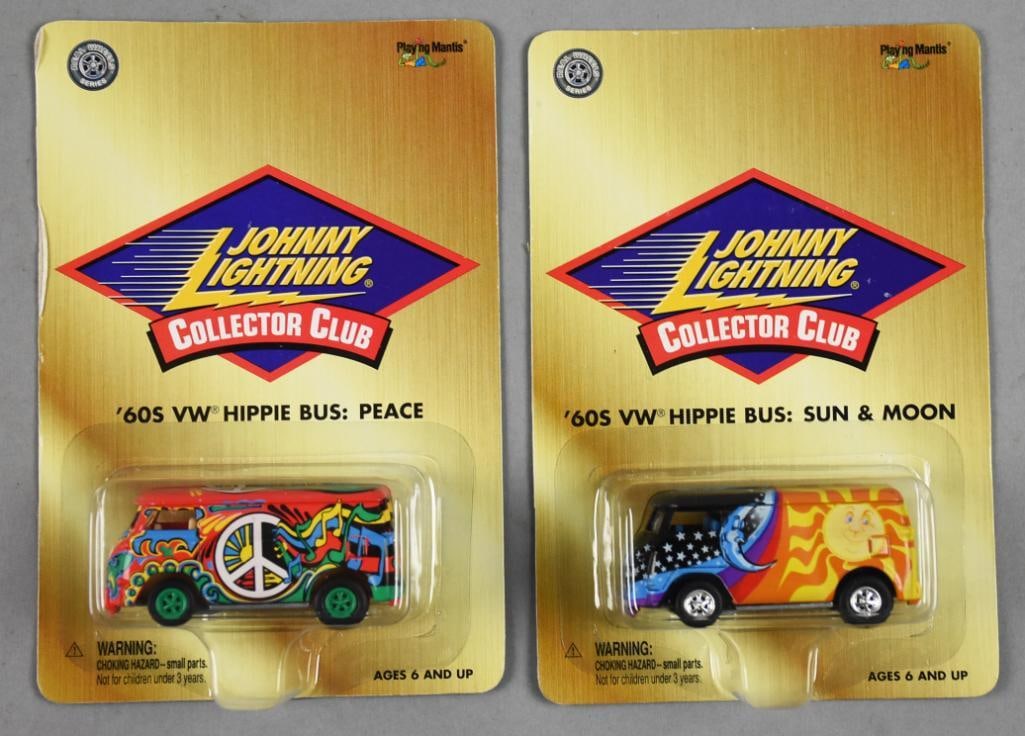 2001 Johnny LIghtning Hippie Bus: Sun & Moon & Peace-MOC-NOS: 2001 Johnny LIghtning Hippie Bus: Sun & Moon & Peace-MOC-NOS. Single owner collection from the largest toy collector on the West Coast.