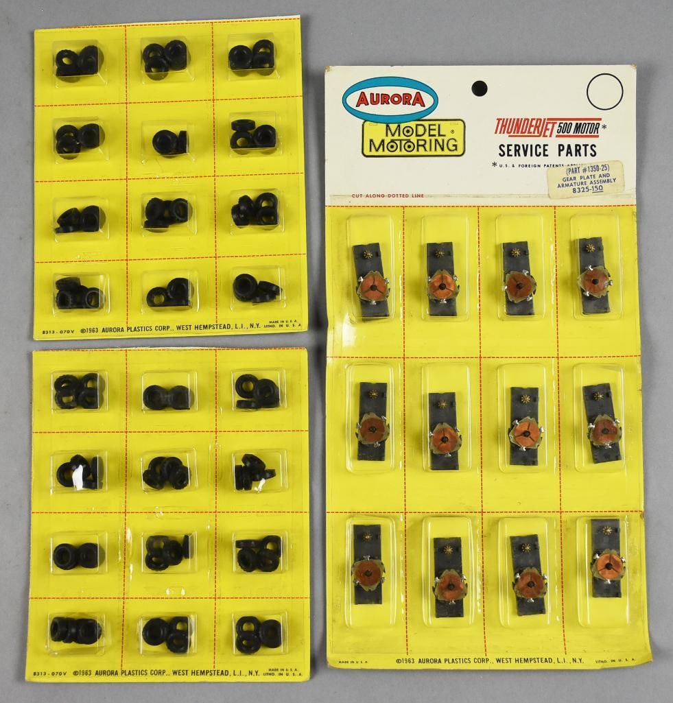1963 Aurora SLOT CARS  Model Motoring Truck Tires-Gear Plates-MOC-NOS (1 of 4)