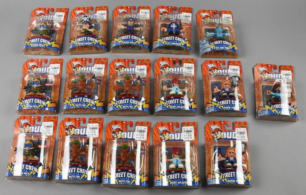 (16) 2008-09 Tech Deck Street Crew Action Figures-MOC-NOS (1 of 3)