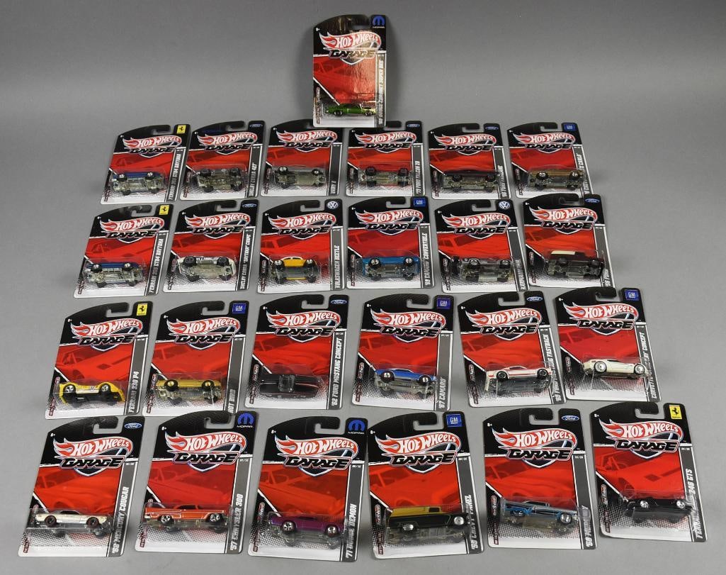 (25) 2010 Mattel Hot Wheels Garage Die-Cast-MOC-NOS (1 of 8)