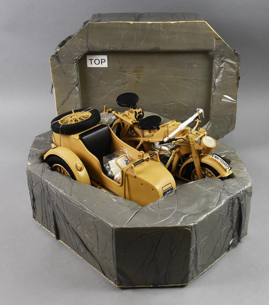 Dragon Models Dragon Expo Zundapp KS 750 Motorcycle 1:6-NOS (1 of 7)