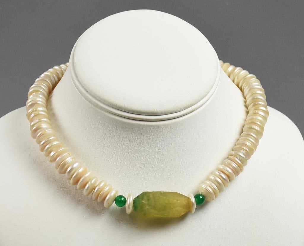 Vintage Button Pearl with Jade Choker Necklace (1 of 6)